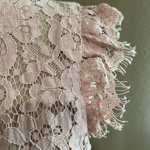 LACE SLEEVELESS TOP - Picture 4 of 9